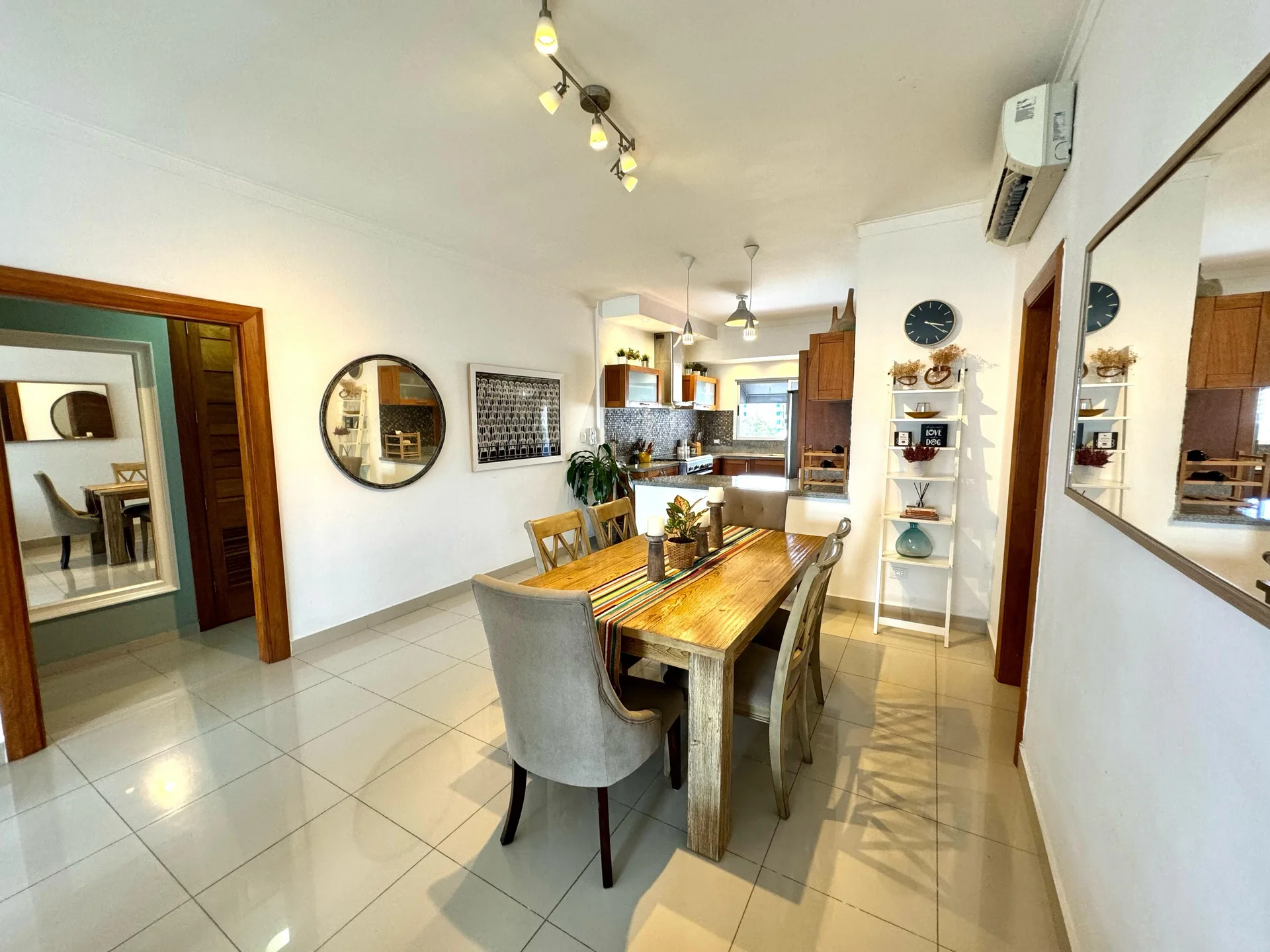 Ensanche Paraiso: apartamento 2 hab. · 107 m² en alquiler - 5