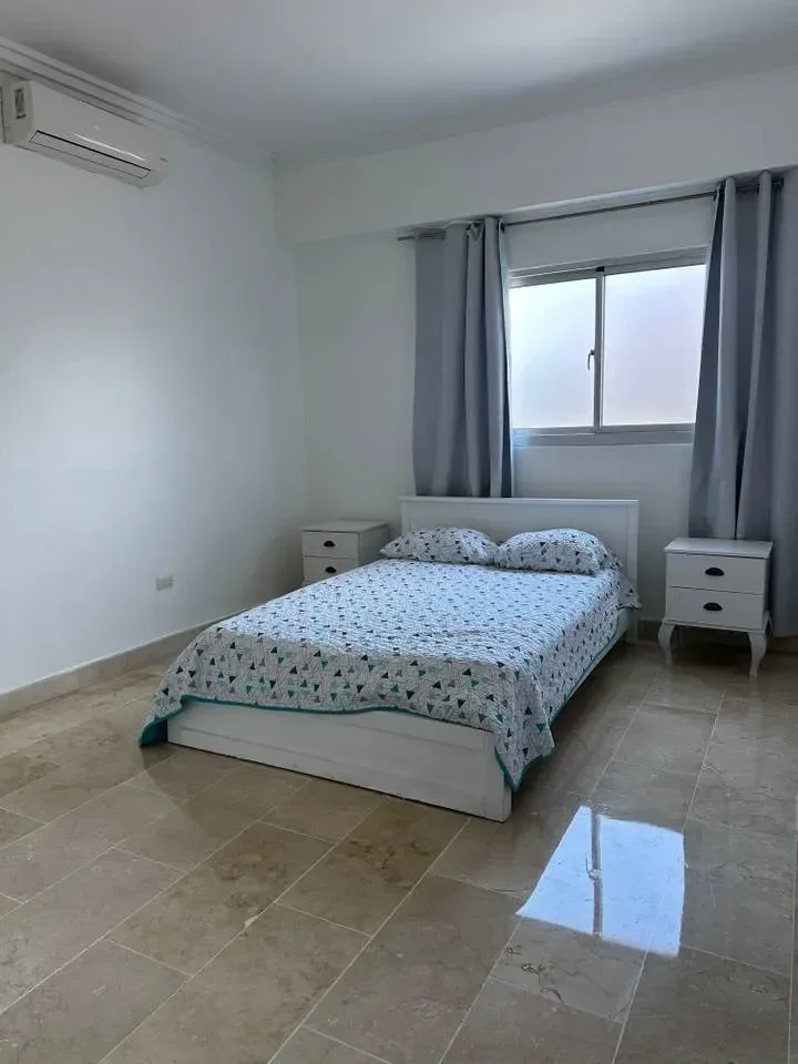 Apartment for rent — Piantini, Santo Domingo D.N. (3 bed) - 2