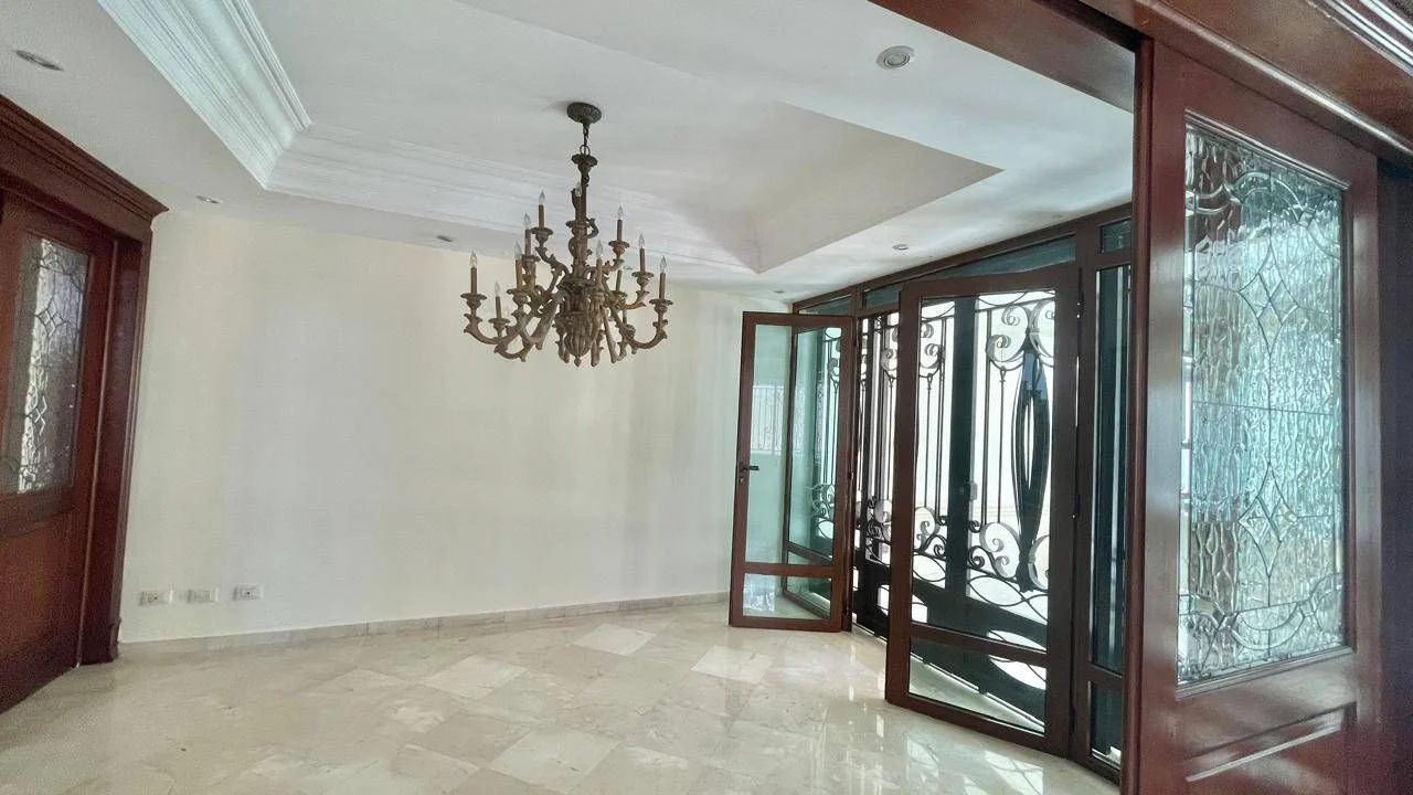 Alquiler: casa en Los Cacicazgos, Santo Domingo D.N. - 3