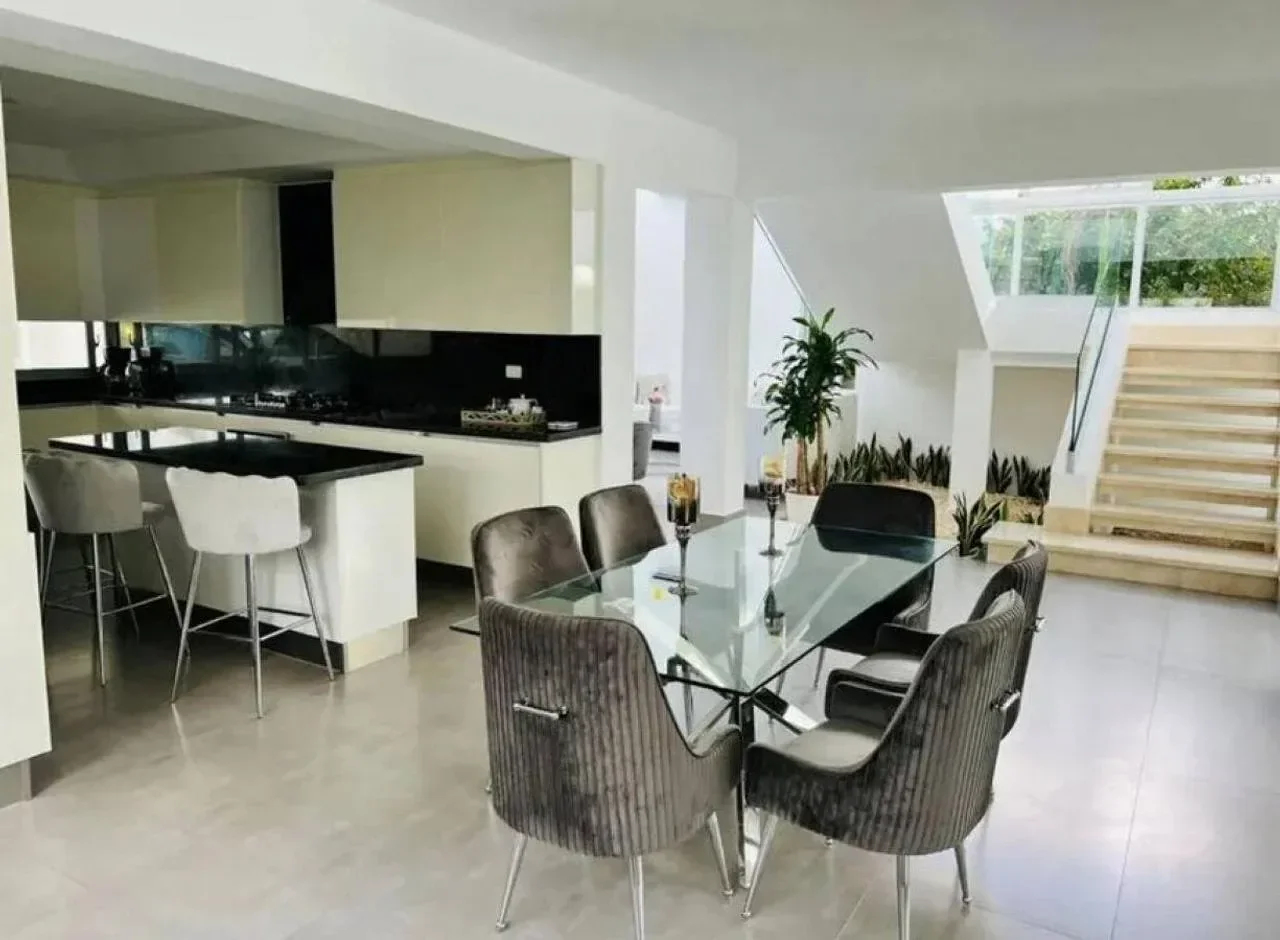 Villa en venta — Cap Cana (5 hab.) - 4
