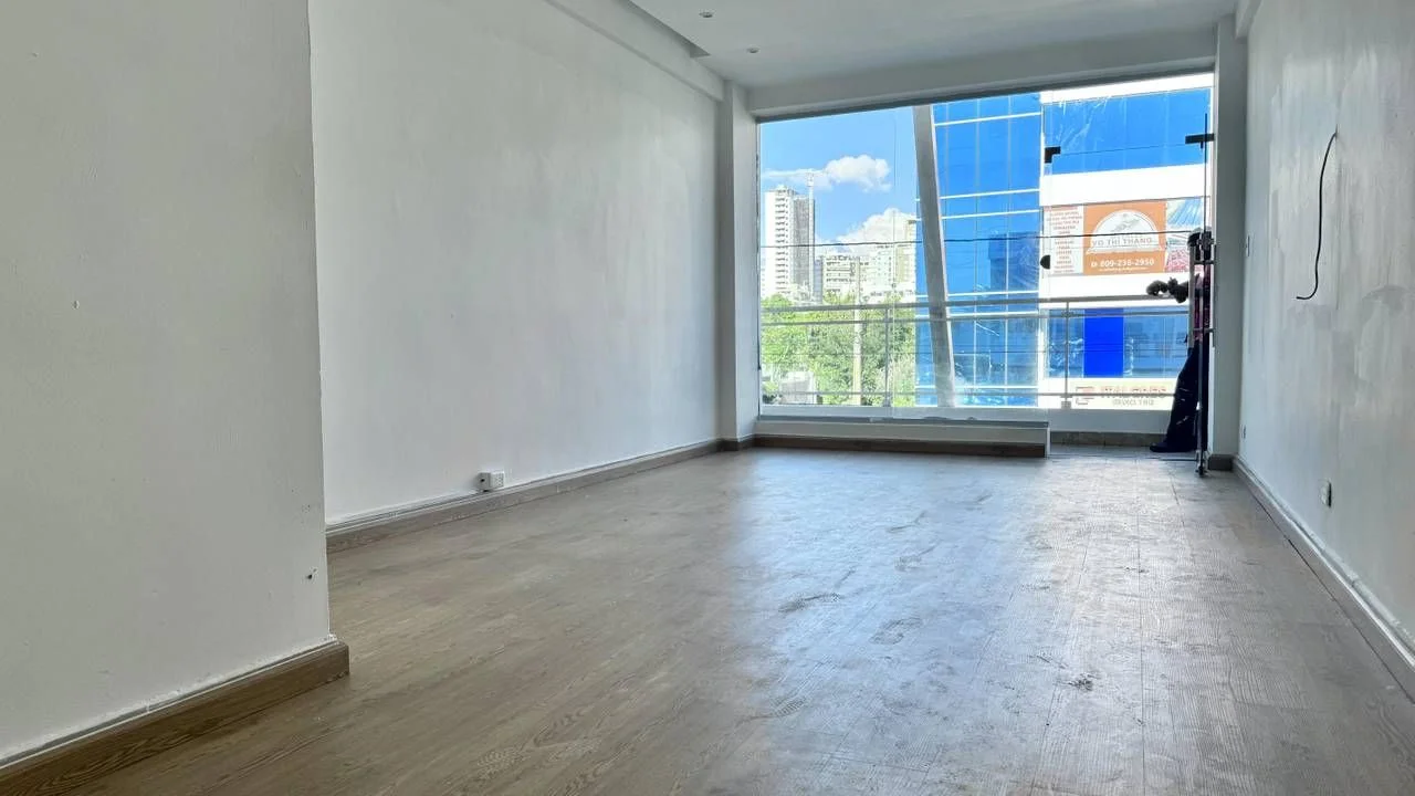 Evaristo Morales: local comercial · 30 m² en alquiler - 3