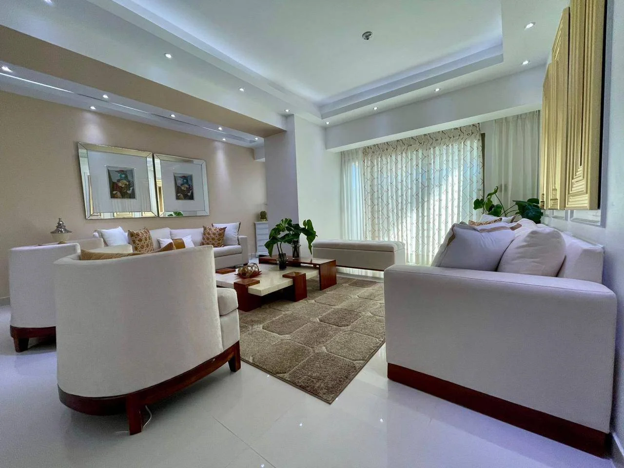 Venta: apartamento en Alma Rosa I, Santo Domingo Este - 2