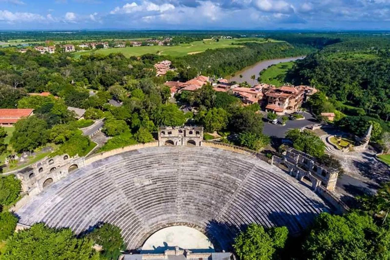 Apartamento en venta — Casa de Campo, La Romana (1 hab.)