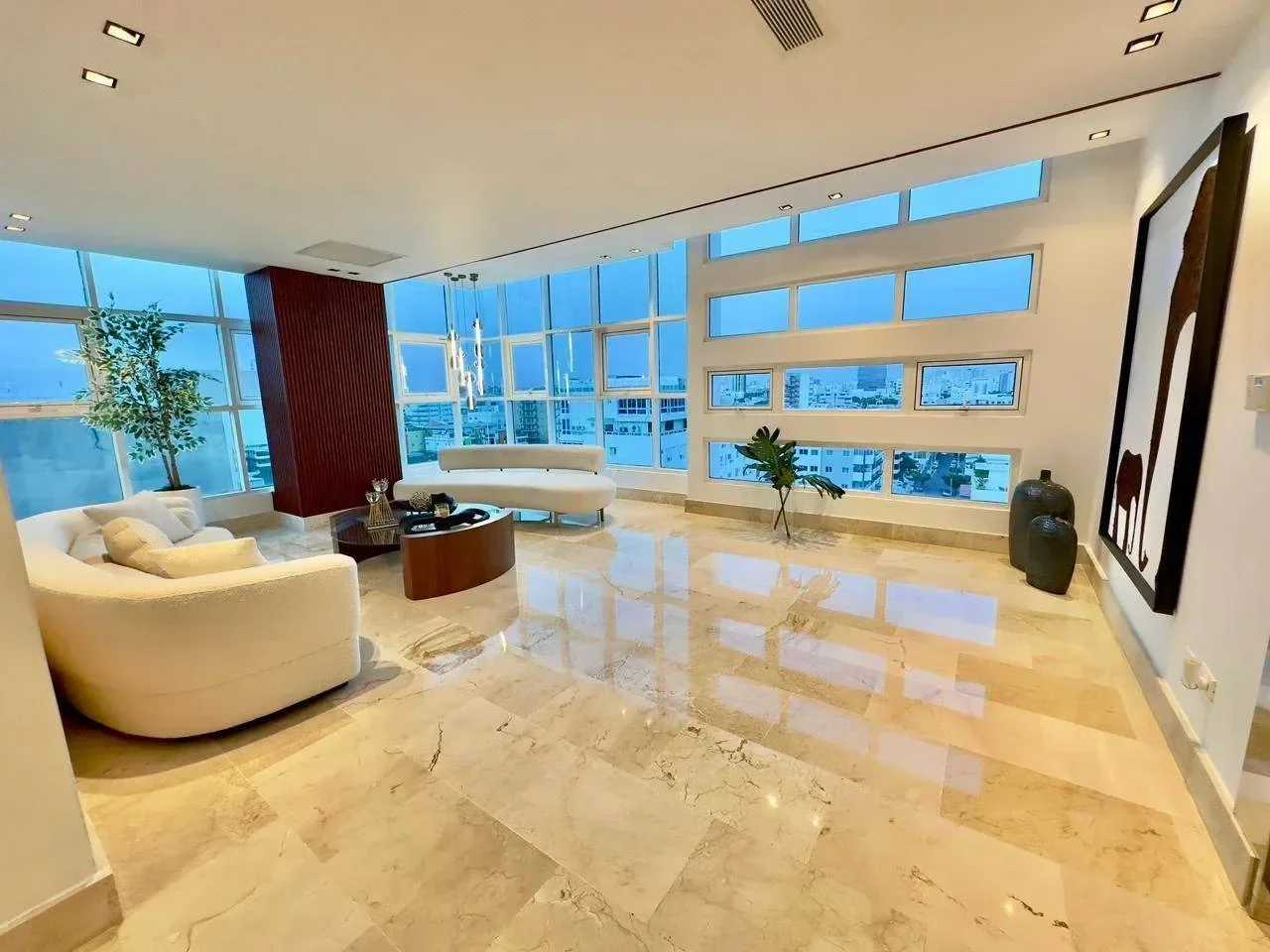 Apartamento de 4 habitaciones en venta en Renacimiento, Distrito Nacional