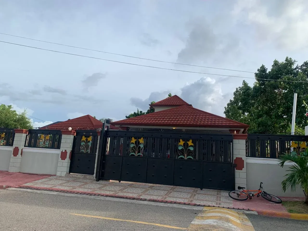 Casa en venta — La Barranquita, Santiago de los Caballeros (3 hab.)