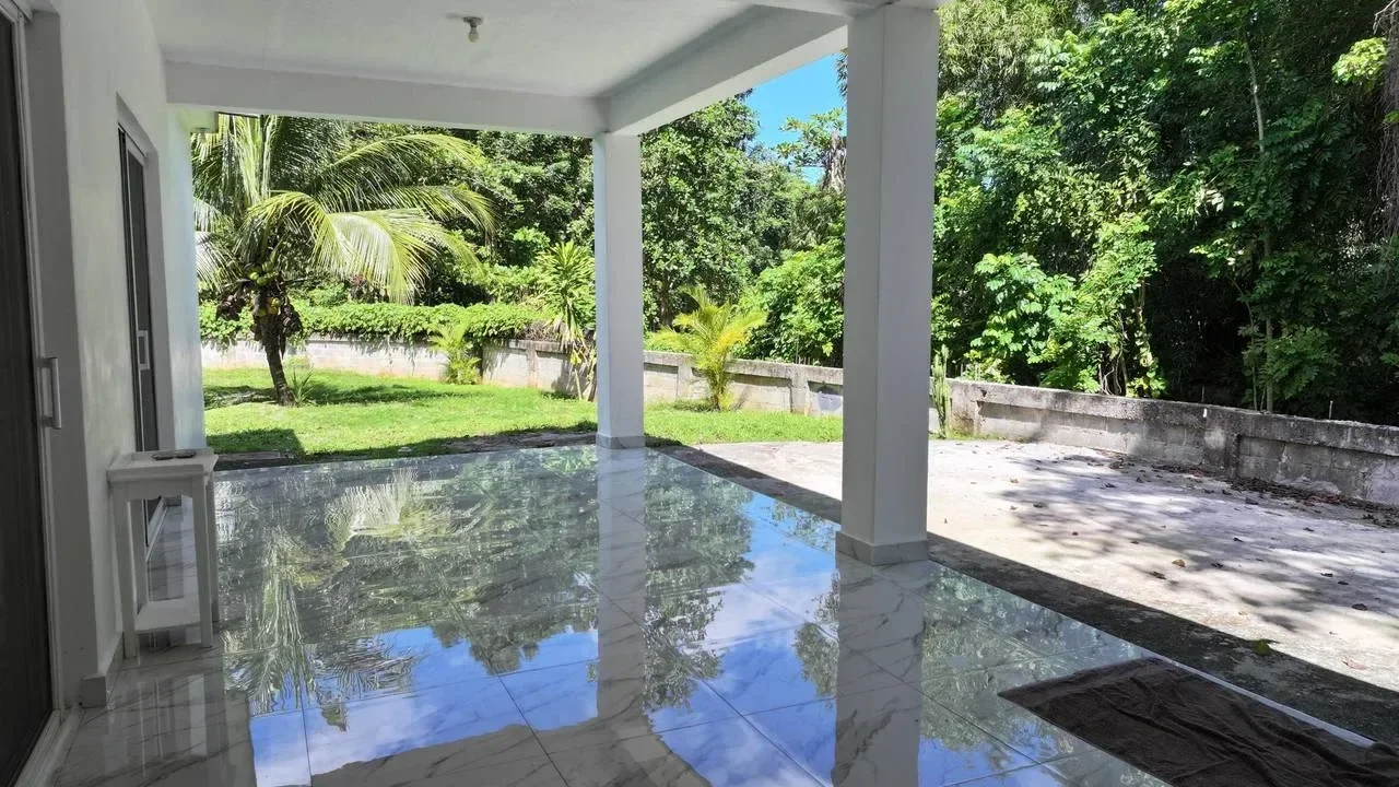 Villa en venta — Centro Del Pueblo O El Limón, Samana (5 hab.) - 2