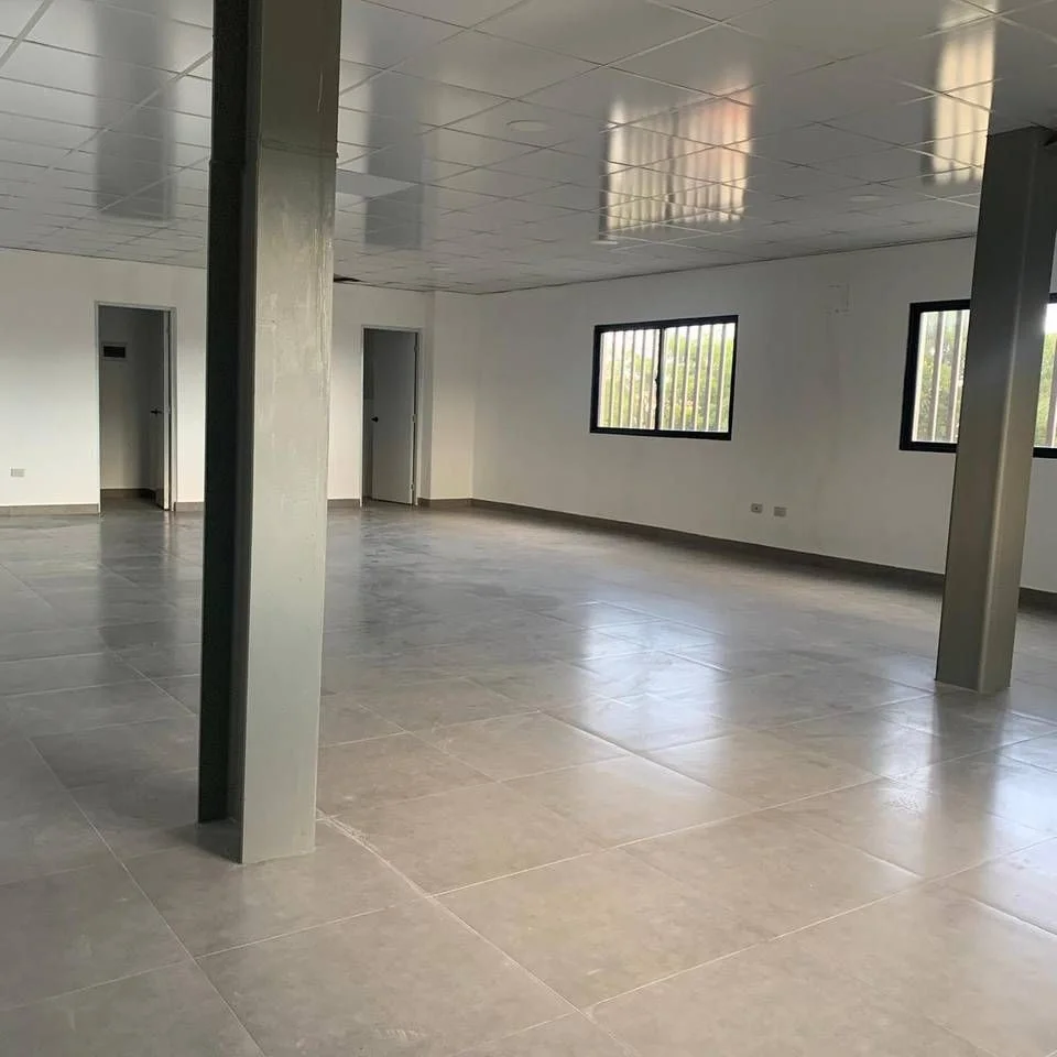 Gazcue: local comercial · 90.55 m² en alquiler