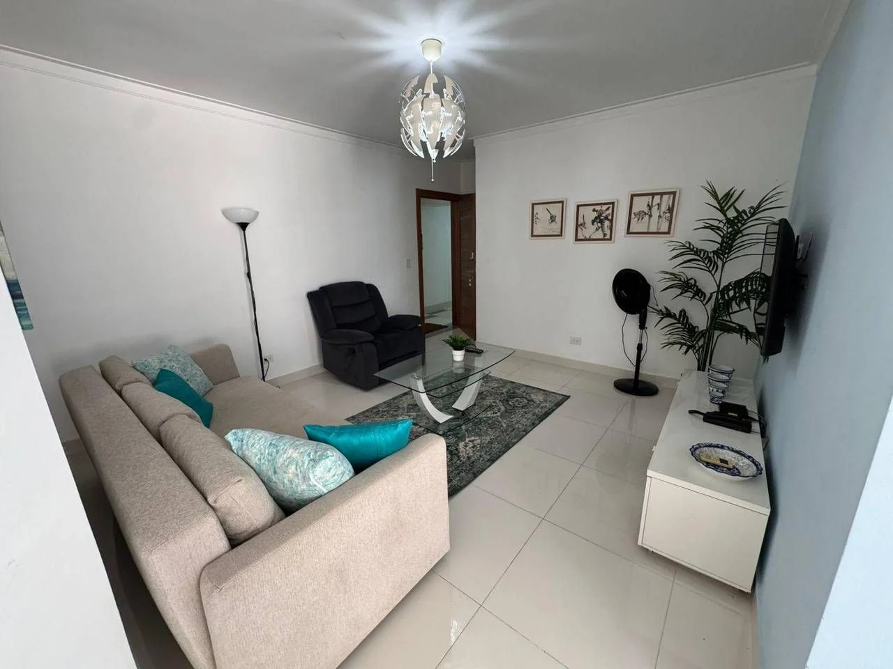 Apartamento en alquiler — Bella Vista, Santo Domingo D.N. (1 hab.)