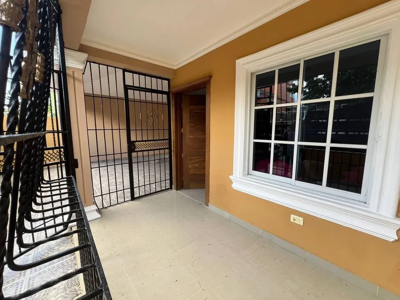 Casa en venta — Brisas Oriental VIII, Santo Domingo Este (3 hab.) - 2