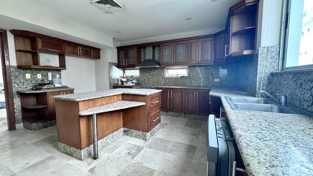 Apartamento en alquiler — Piantini, Santo Domingo D.N. (3 hab.) - 3