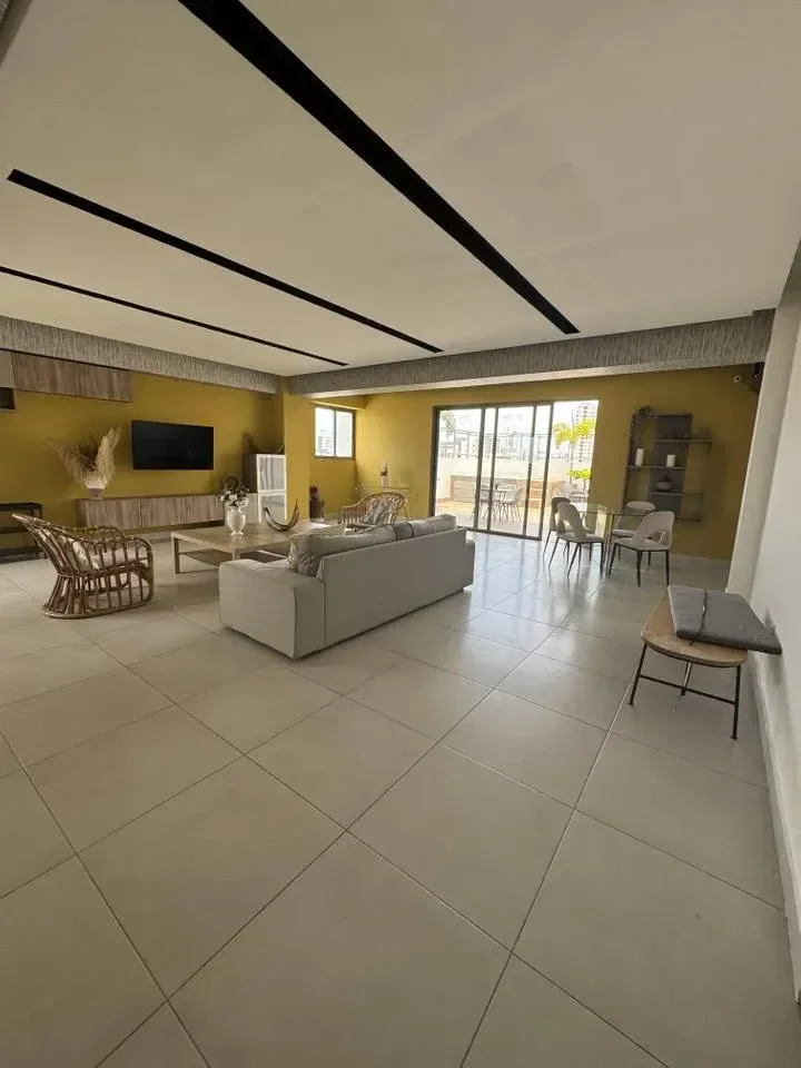 Ensanche Naco: apartamento 2 hab. · 109 m² en venta