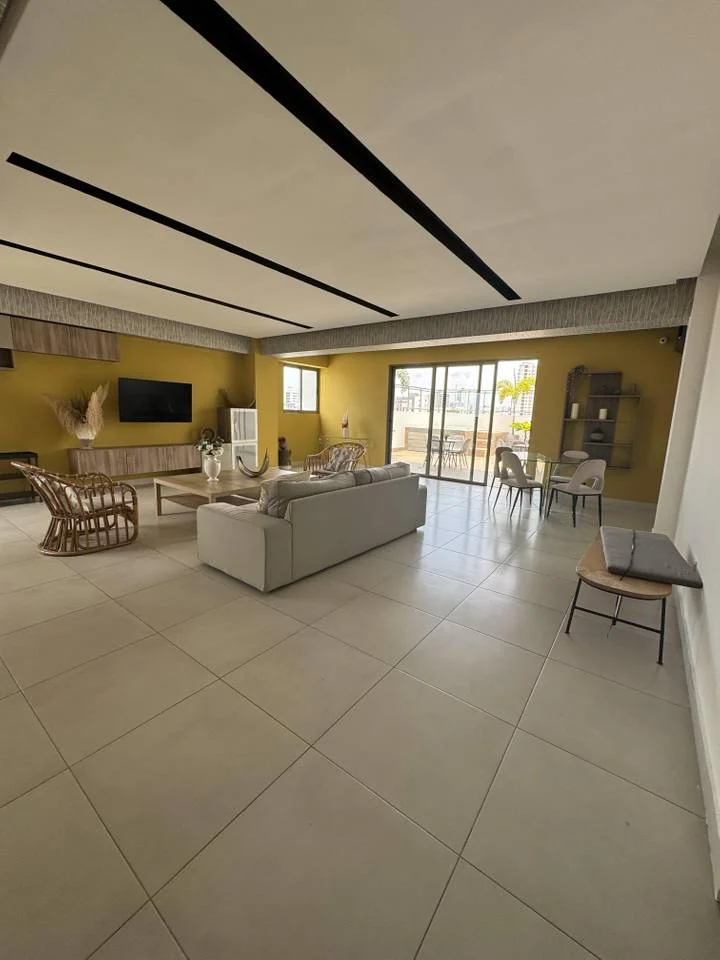 Ensanche Naco: apartamento 2 hab. · 109 m² en venta