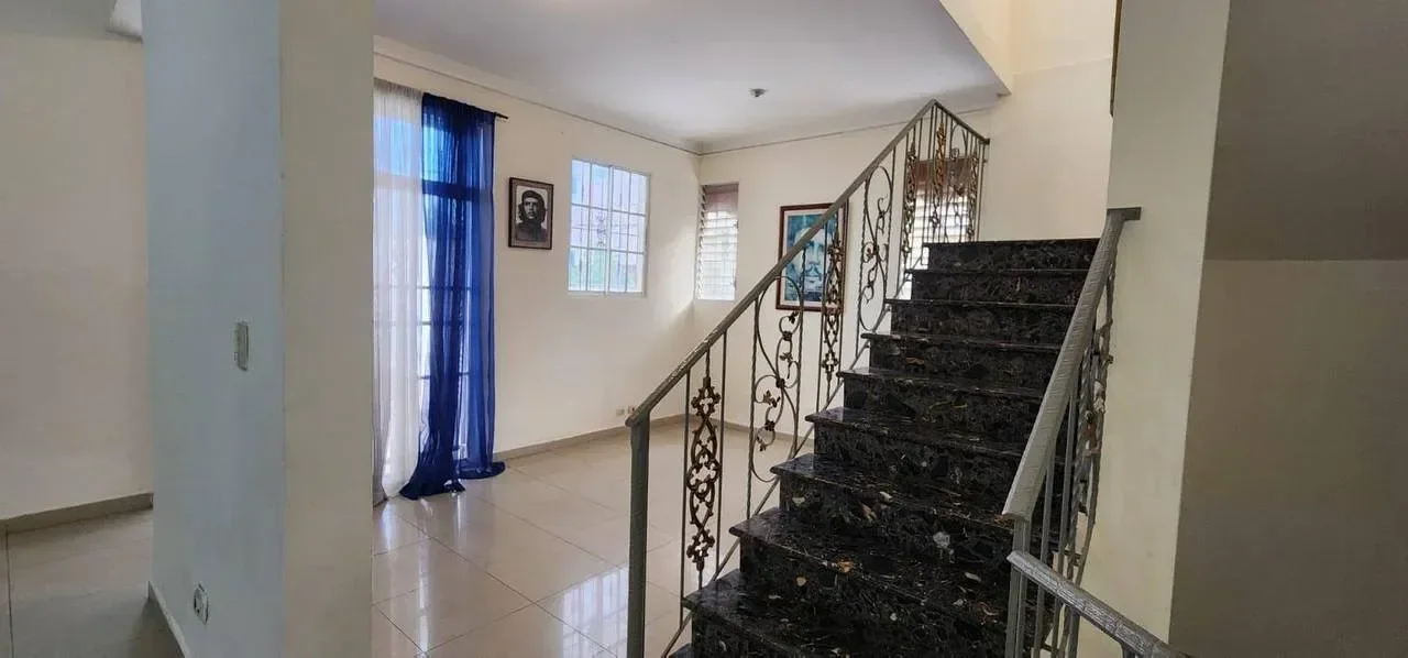 Casa en venta — Mirador del Oeste, Santo Domingo Oeste (4 hab.) - 5