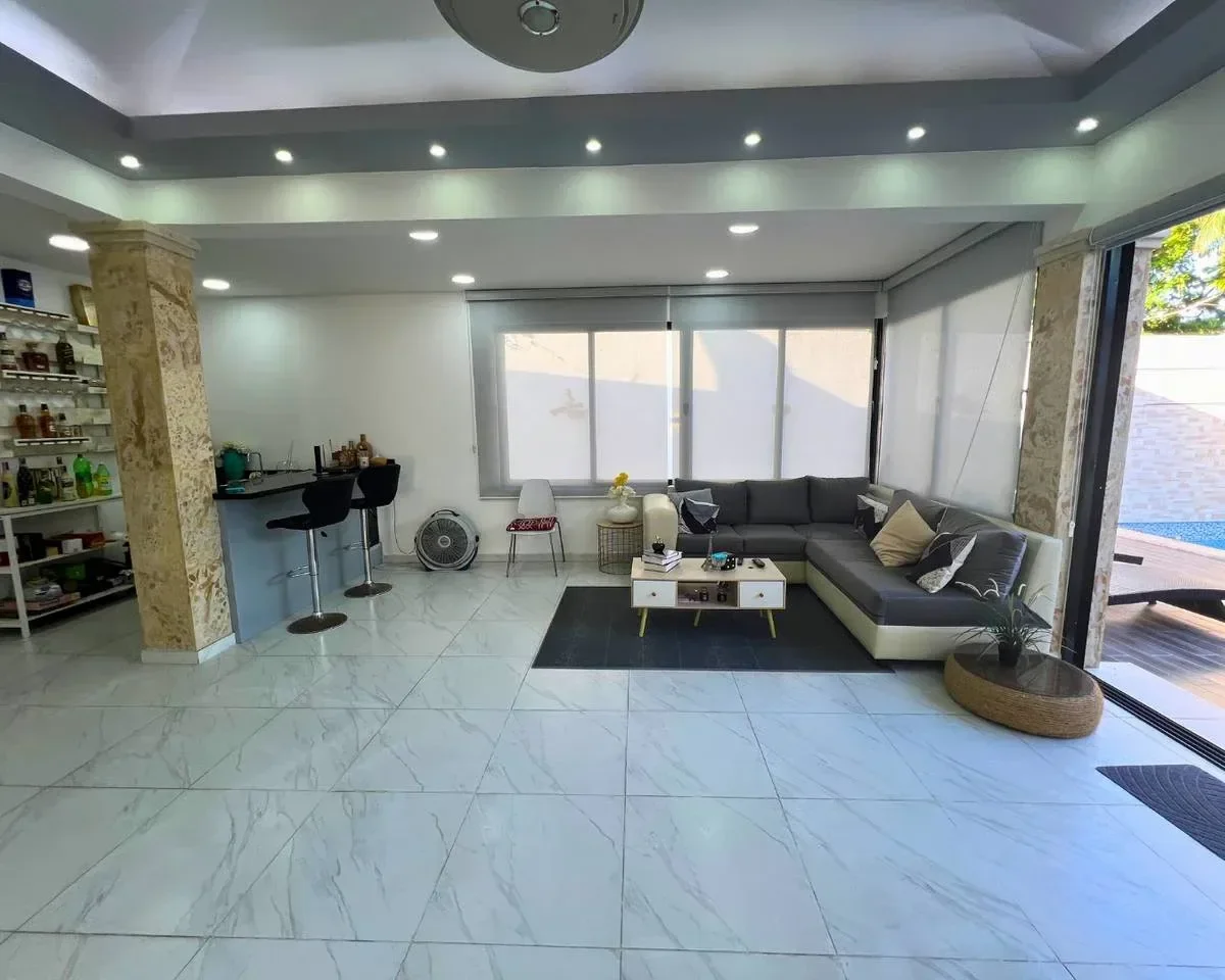 Venta: casa en Altos de Arroyo Hondo III, Distrito Nacional - 5