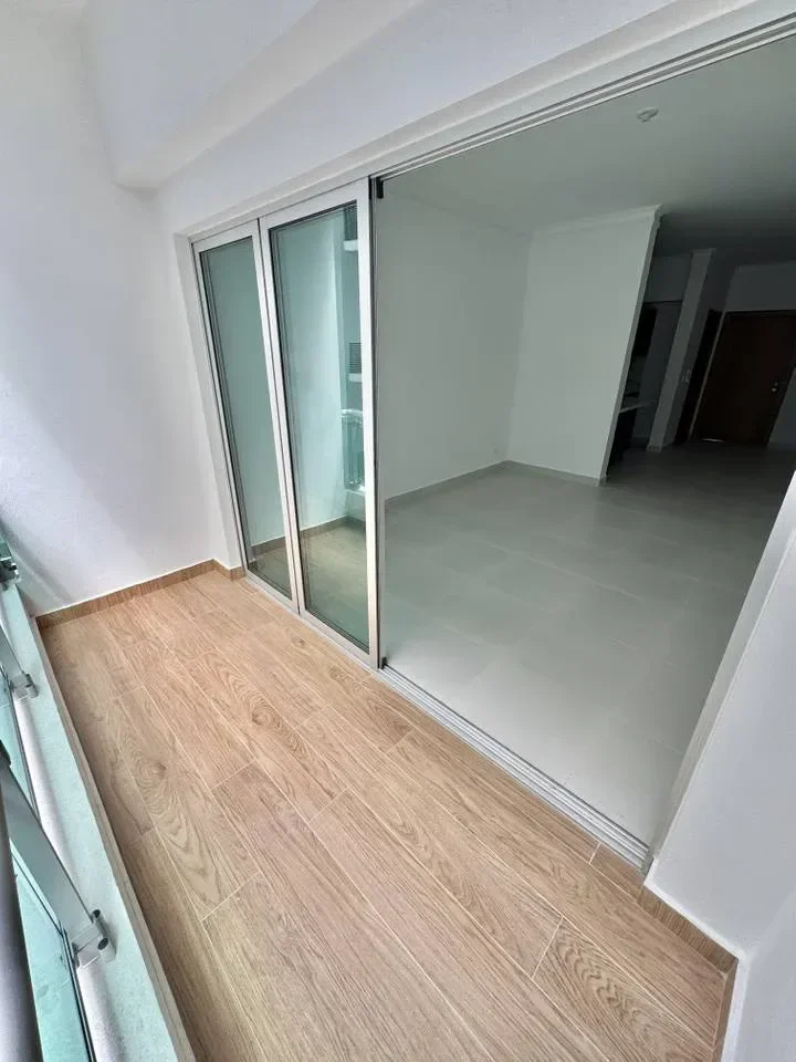 Apartamento en venta — Ensanche Naco, Distrito Nacional (2 hab.) - 3