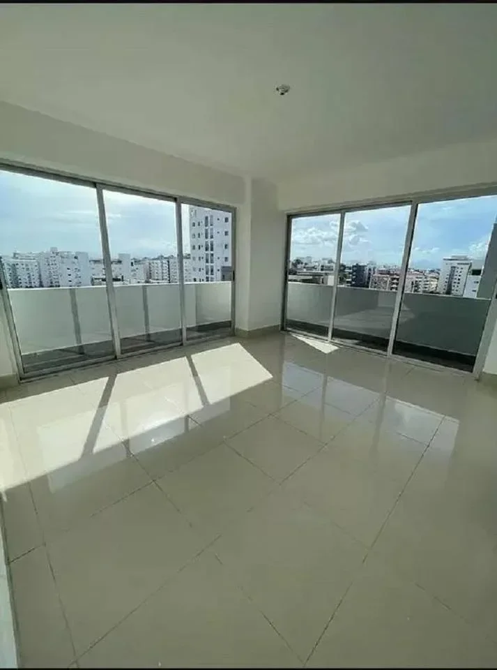 Penthouse en venta — Evaristo Morales, Distrito Nacional (3 hab.) - 2